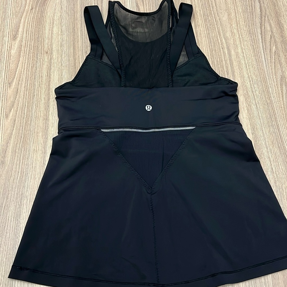 Lululemon Running In The City Tank Top Size 8 Black